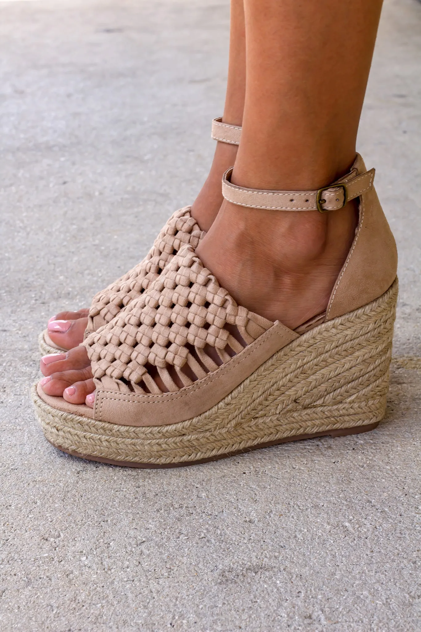 Juti Beige Wedges