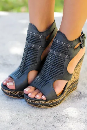 Meta Black Wedges