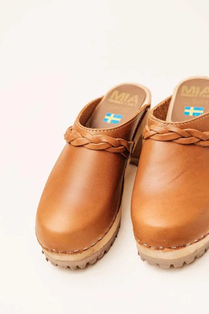 MIA Elsa Clogs in Brown