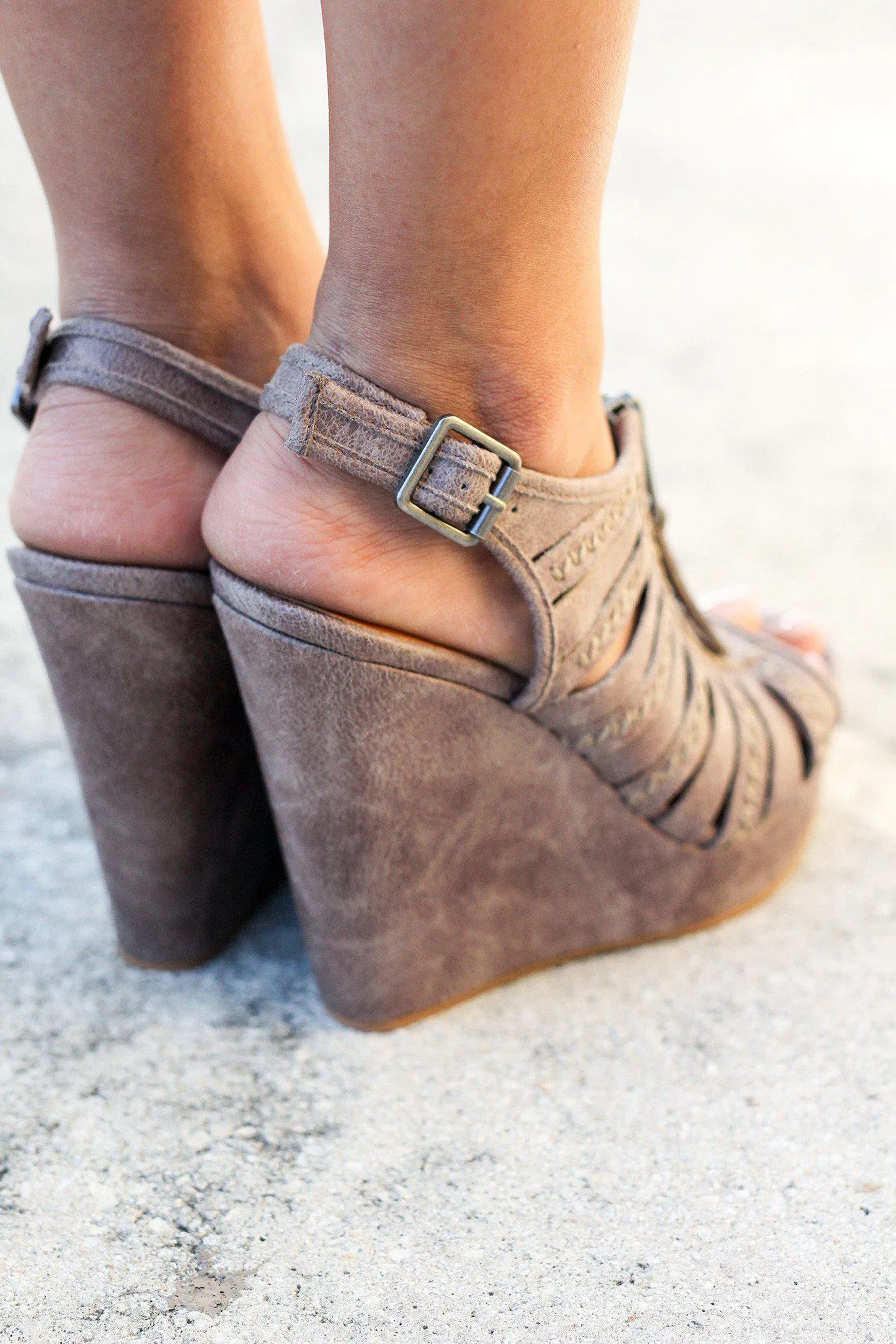 Saucin Gray Wedges