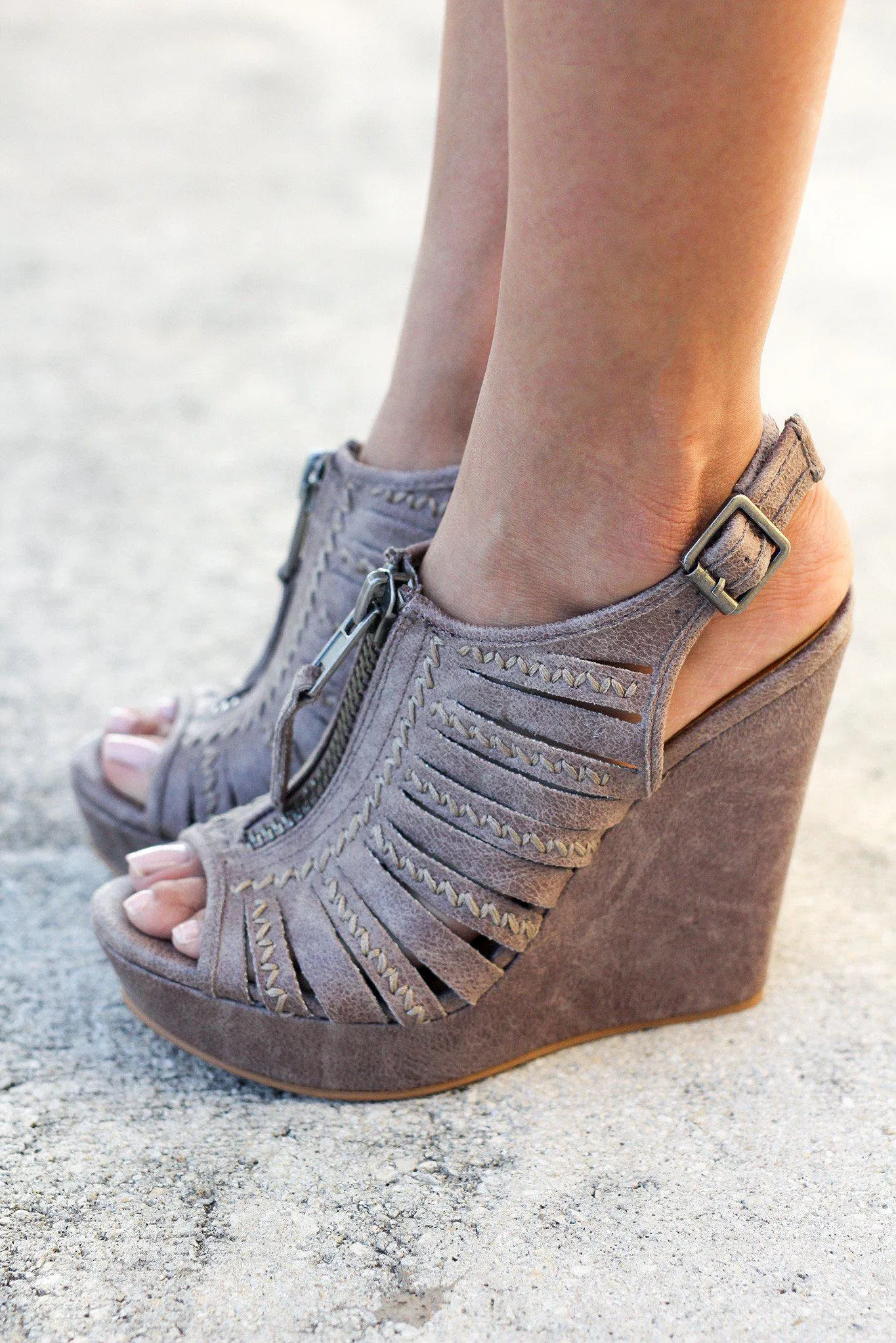 Saucin Gray Wedges